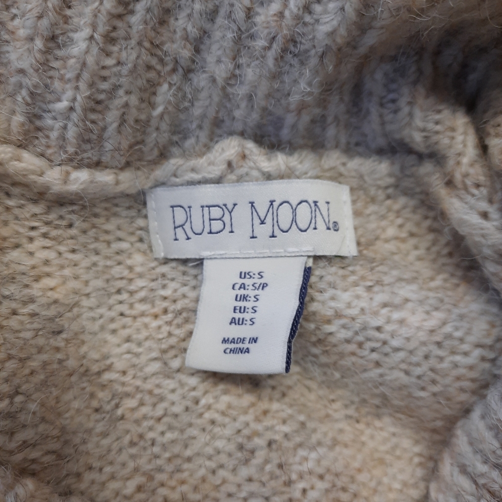 Ruby Moon Sweater - Picture 3 of 3